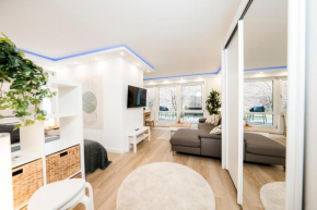 BellaBene modernes Studio Apartment in zentraler Lage mit Terrasse, Parkplatz, SmartTV